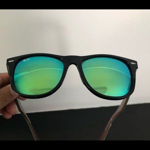 COPY - Rayban Wayfarer Sunglass Green/Blue Mirror Lens